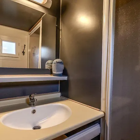 Montana 3- 4pers בקתה